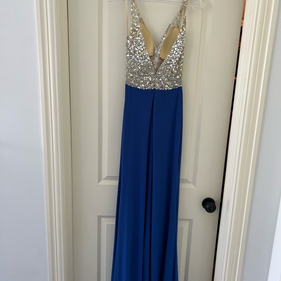 Prom dress - Picture 3 of 7